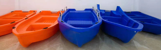 600 barcos de plástico han sido cargados en contenedores y están listos para su envío