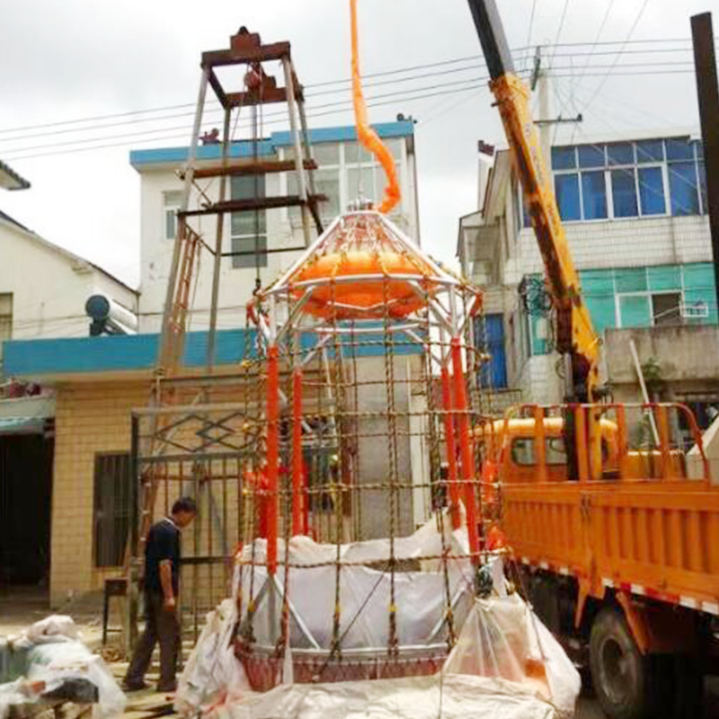 Transferencia de cestas en alta mar en plataforma petrolera