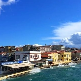 Los carriles de envío del estrecho de Dardanelles de Türkiye reabrieron